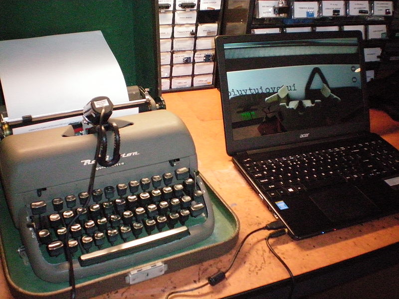 File:Typewriter1.jpg